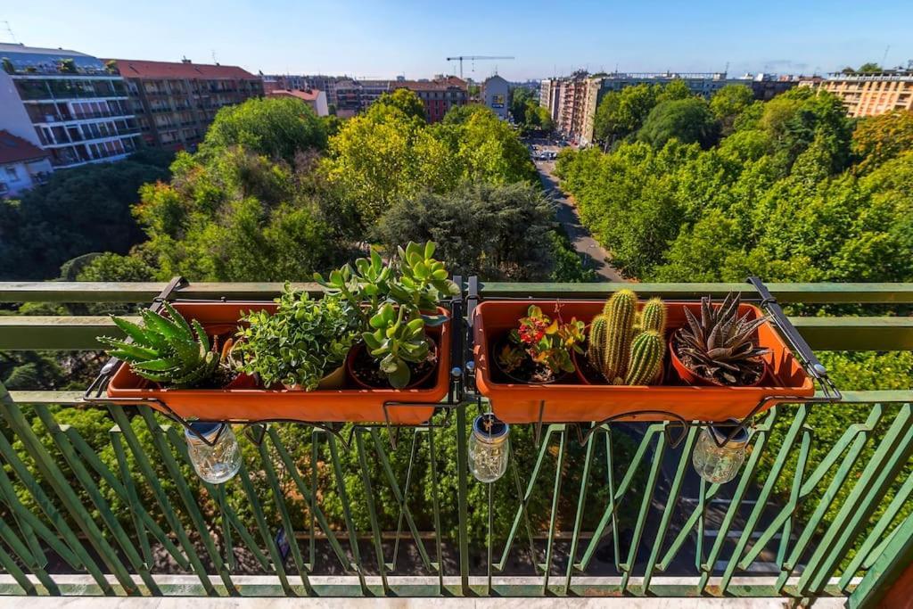 Sunny & Updated Flat With Panoramic City View 50M From M4 Stop Milano Dış mekan fotoğraf