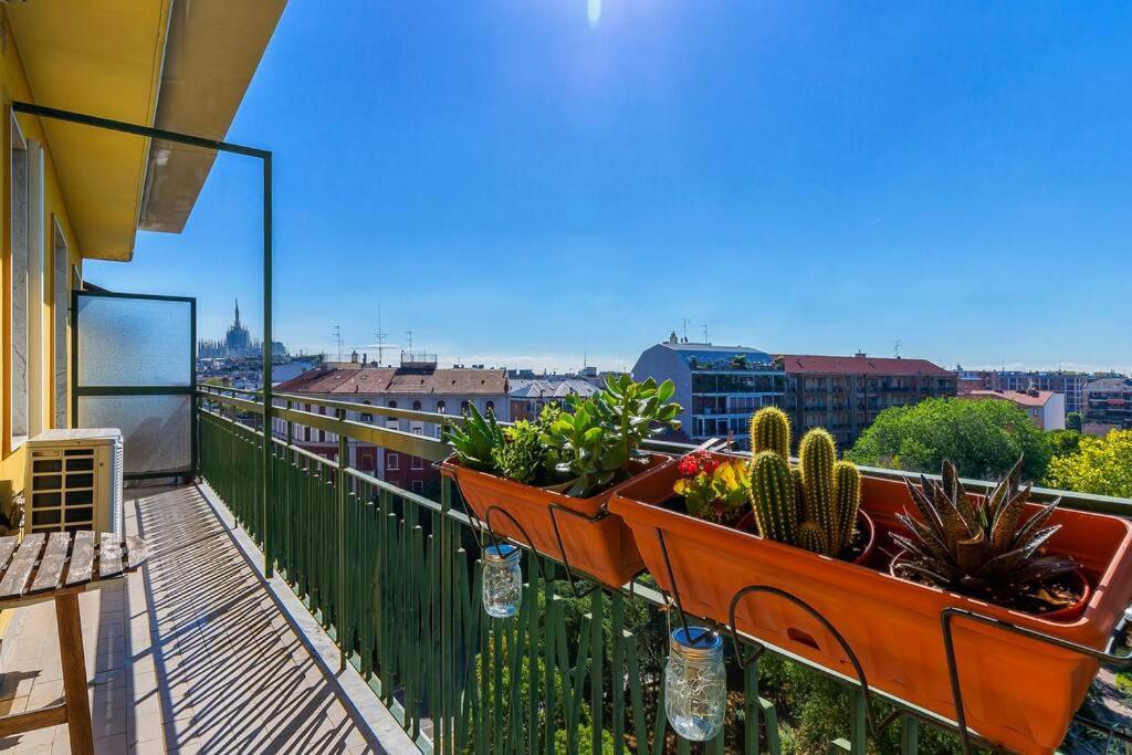 Sunny & Updated Flat With Panoramic City View 50M From M4 Stop Milano Dış mekan fotoğraf