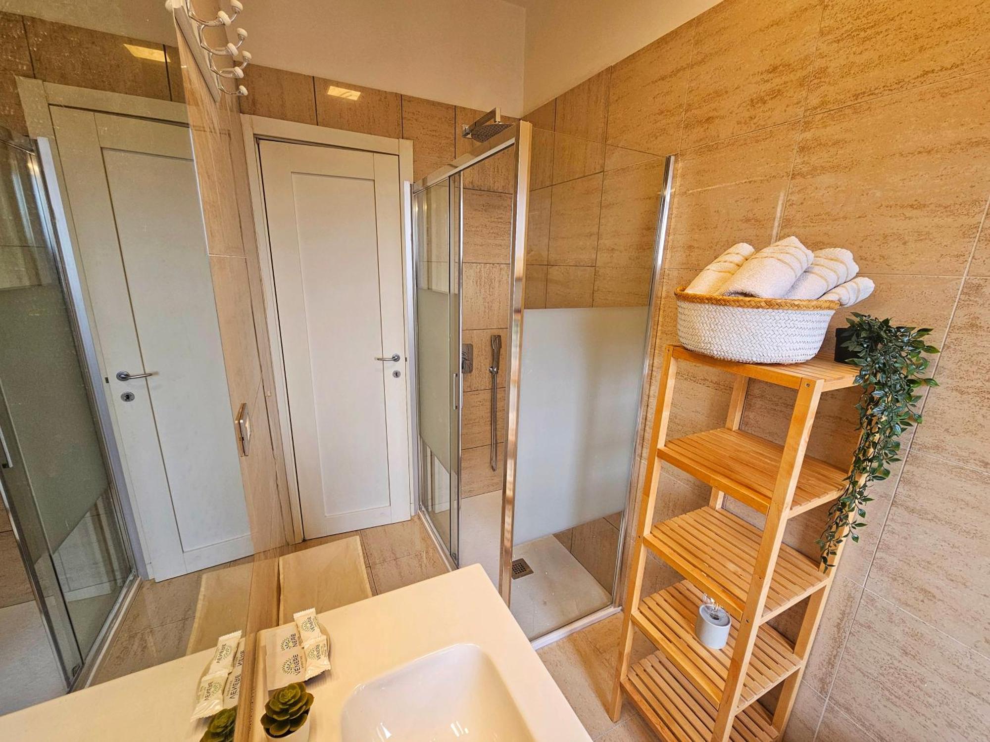 Sunny & Updated Flat With Panoramic City View 50M From M4 Stop Milano Dış mekan fotoğraf
