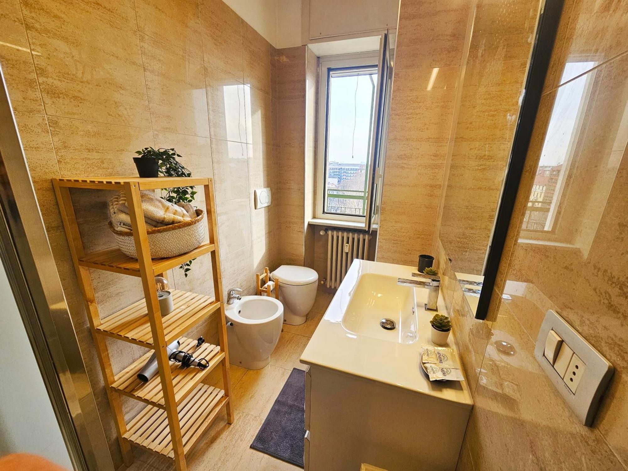 Sunny & Updated Flat With Panoramic City View 50M From M4 Stop Milano Dış mekan fotoğraf